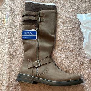 Women’s White Mountain Shoes brown boots.size10 NWT and box.
